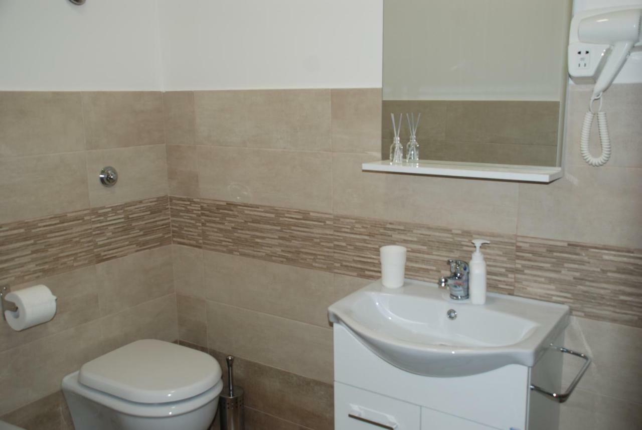 Binario 2 Hotell San Giorgio a Cremano Exteriör bild