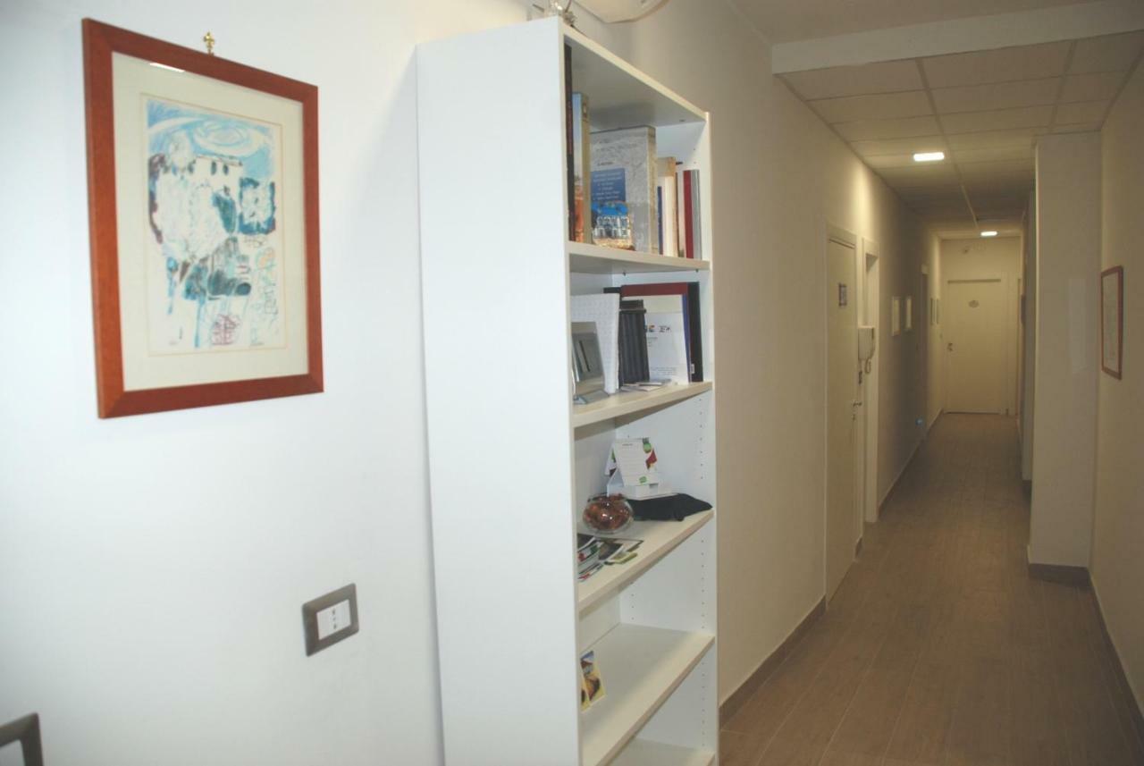 Binario 2 Hotell San Giorgio a Cremano Exteriör bild